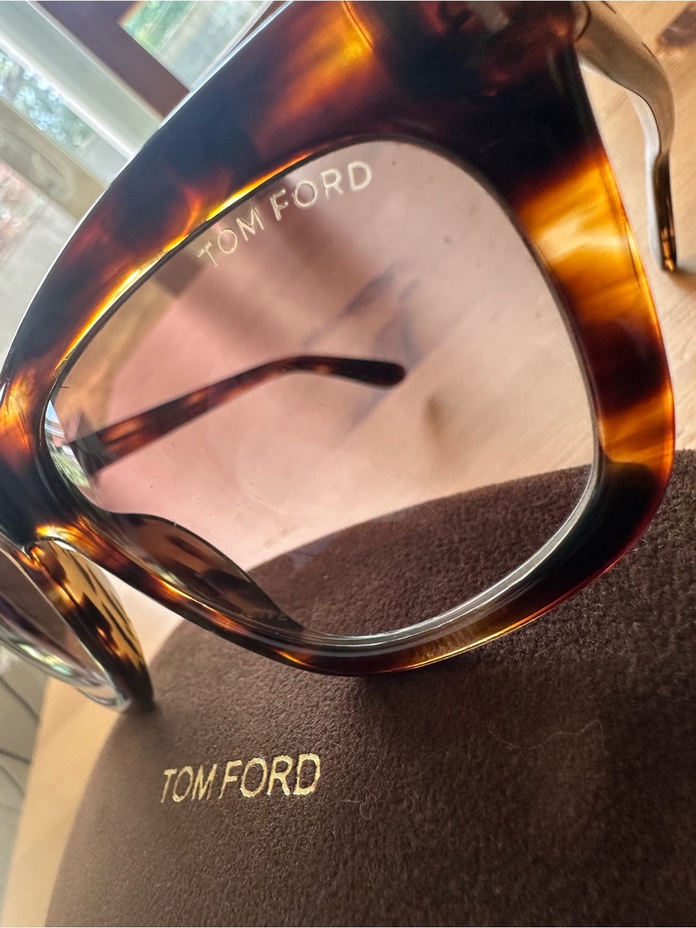 Tom Ford®️ Tortoise Framed “CELINA”Havana Sunglasses • EUC - Picture 7 of 15